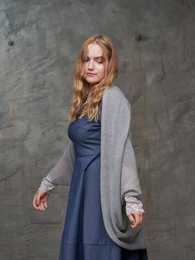 Adīta jaka gaiši pelēka