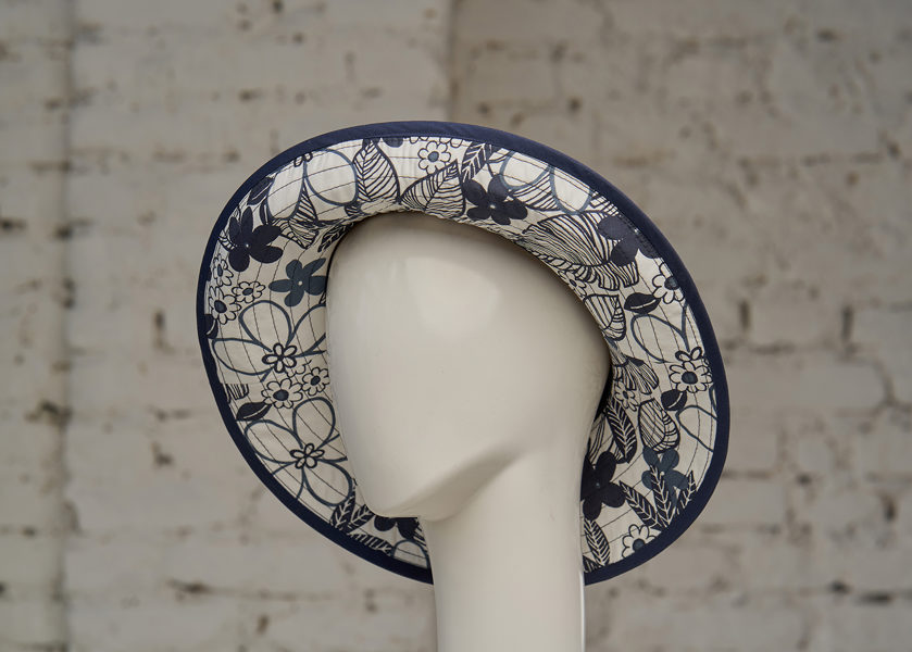 Vasaras platmale tumši zila